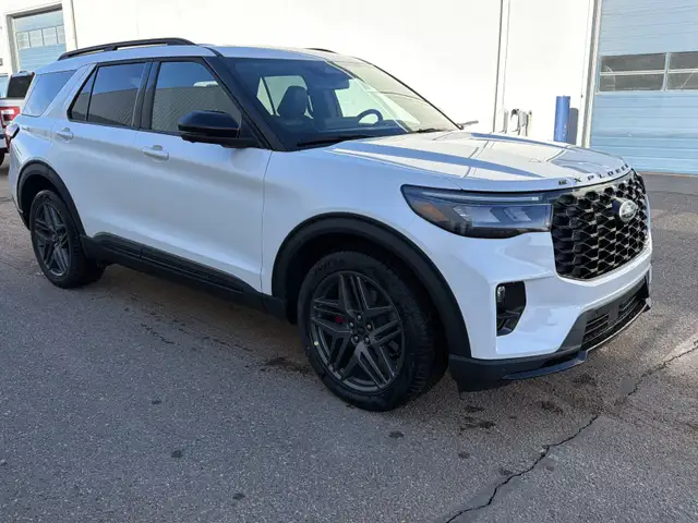 2026 Ford Explorer ST 4WD 400A - Photo 7