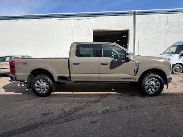 2026 Ford Super Duty F-350 SRW King Ranch FX4 710A - Photo 6