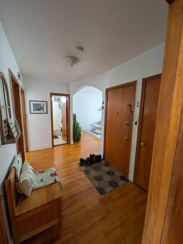 Grand 5 1/2, pour Juin/Juillet, duplex 2e étage, Villeray, Mtl - Photo 2