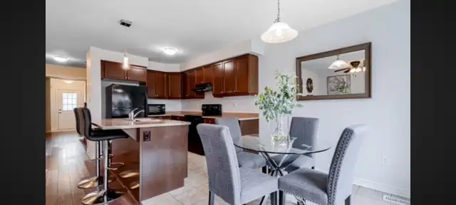 3 bedroom townhome in Brampton for rent - Photo 5