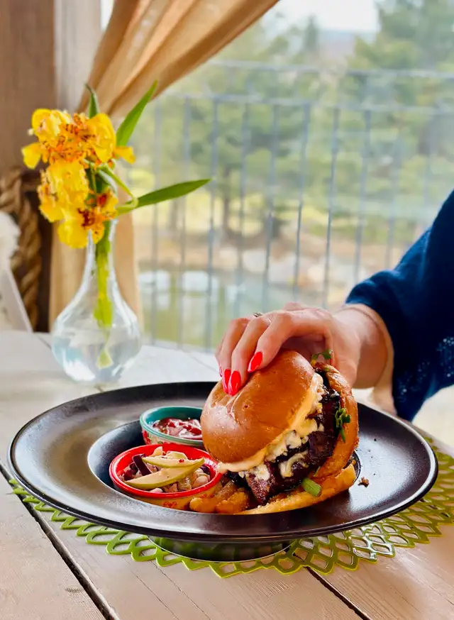 Server part-time - Photo 3