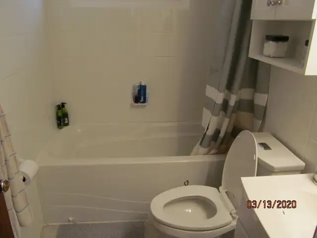 Queen's Students – 2 Bedroom Apartment – Available May - Photo 5