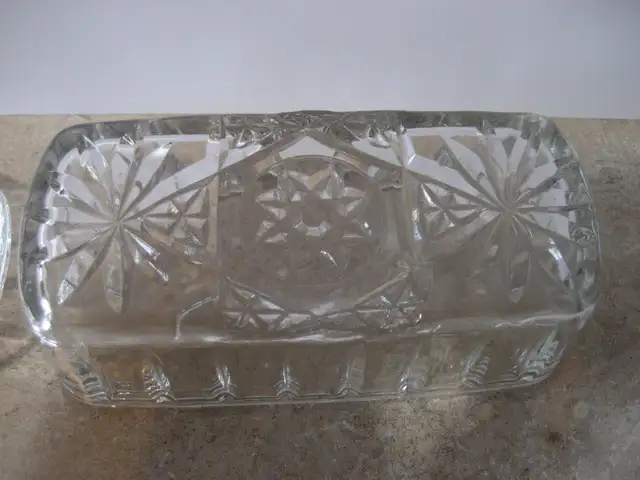 Vintage Anchor Hocking Pressed Cut Glass Butter Dish - Photo 4