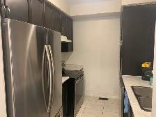 Large Room for rent (Barrie - Mapleview & Essa) - Photo 9