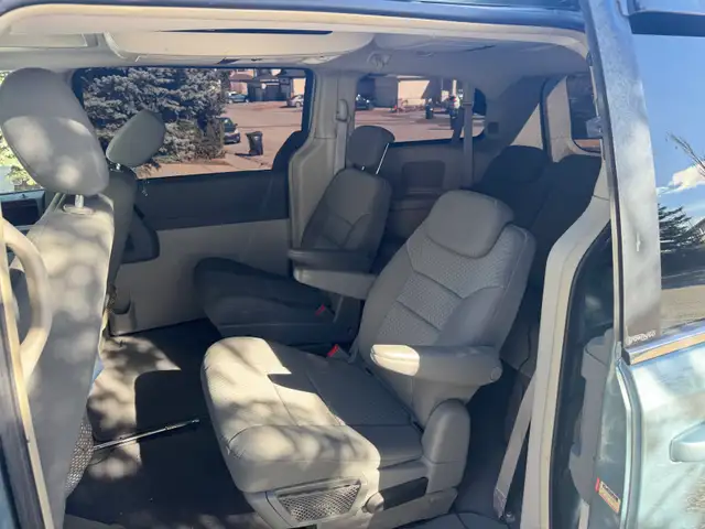 2009 Chrysler Town & Country 4.0 V6 - Photo 7