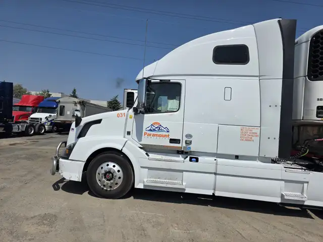 HIRING AZ DRIVERS FOR ON to Montreal and Mid-West - 2 Yr Min - Photo 2