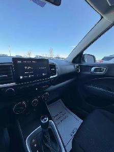 2021 Hyundai Venue Essential - Photo 10