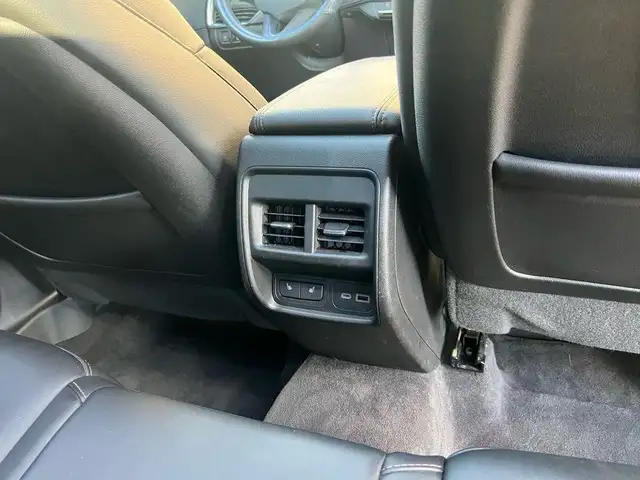 2020 Cadillac XT4 AWD 4dr Sport - Photo 7