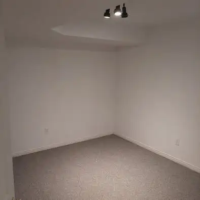 1 bedroom basement apartment - Photo 5