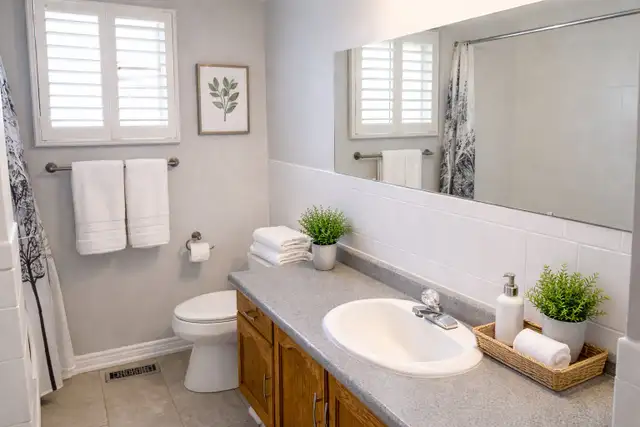 YOUR OASIS! Large3 Bedroom in HIGHLY-DESIRED Neighborhood! - Photo 9