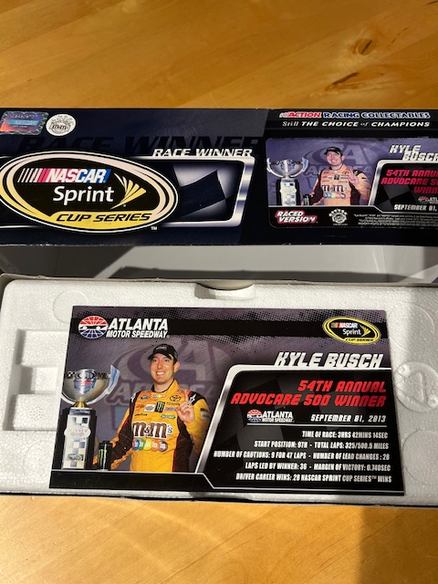 nascar no 18 diecast Kyle Busch - Photo 2