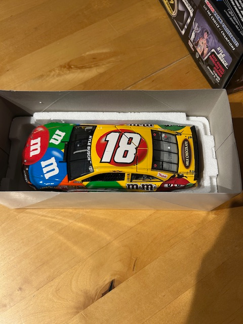 nascar no 18 diecast Kyle Busch - Photo 3