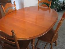Maple Dining Room Furniture - Photo 2