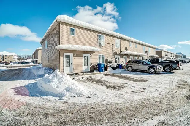 Superbe appartement style condo de 2 chambres à coucher. - Photo 2