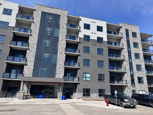 1 bedroom plus den apartment for rent - Photo 10