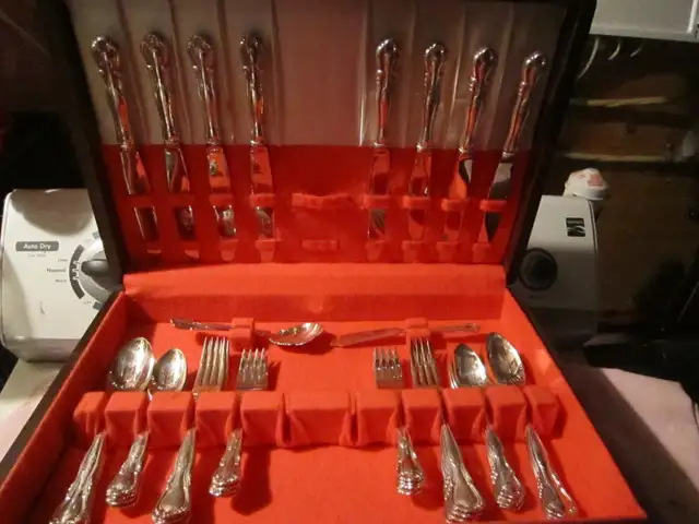 #300 CHATELAIN silverware set for 8 - Photo 2