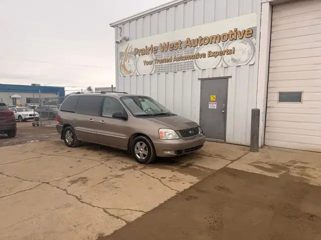 2006 Ford Freestar SEL - 7 Passenger - Photo 3