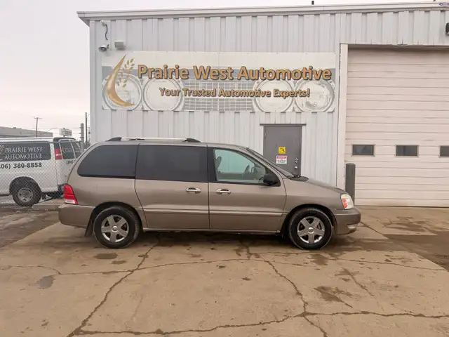 2006 Ford Freestar SEL - 7 Passenger - Photo 4