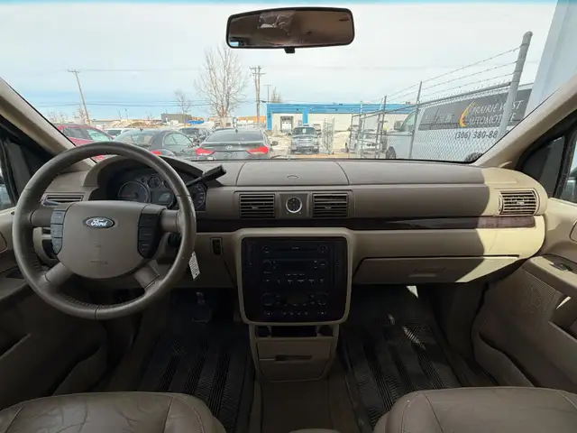 2006 Ford Freestar SEL - 7 Passenger - Photo 22