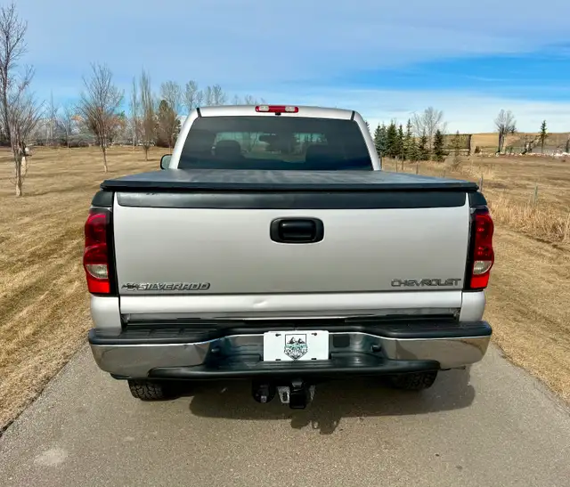 2005 Chevrolet Silverado 2500HD LS 4x4 LLY Diesel VERY CLEAN - Photo 7