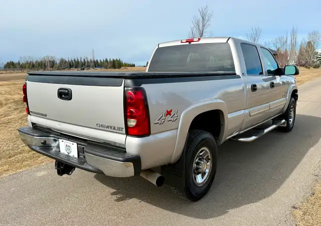 2005 Chevrolet Silverado 2500HD LS 4x4 LLY Diesel VERY CLEAN - Photo 8