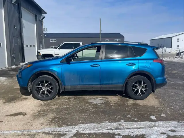 2017 Toyota RAV4 Hybrid AWD No Accident - Photo 8