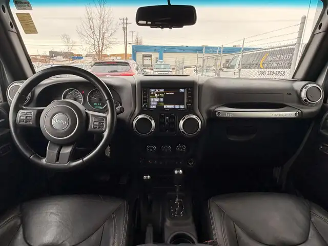 2016 Jeep Wrangler Unlimited Sahara 4WD - Photo 12