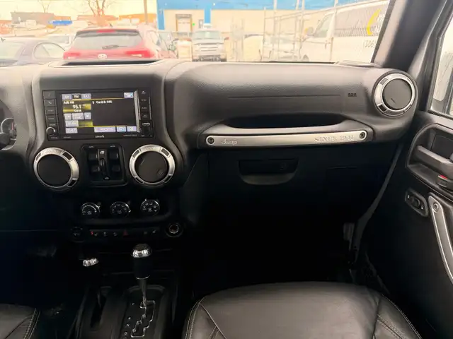 2016 Jeep Wrangler Unlimited Sahara 4WD - Photo 19