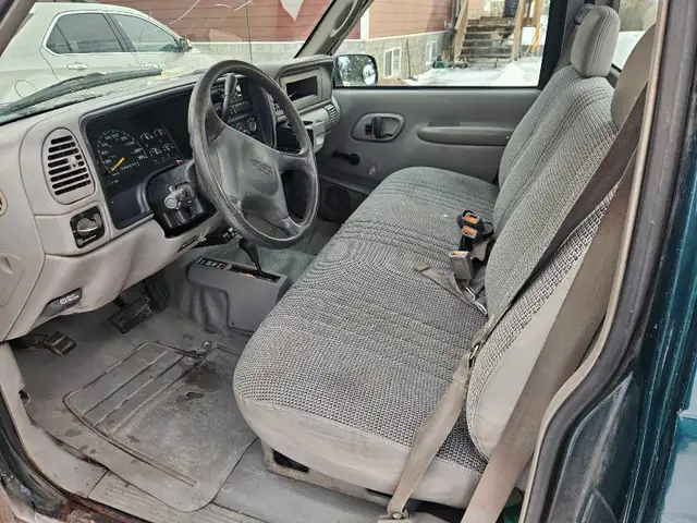 2000 GMC K3500 - Photo 4