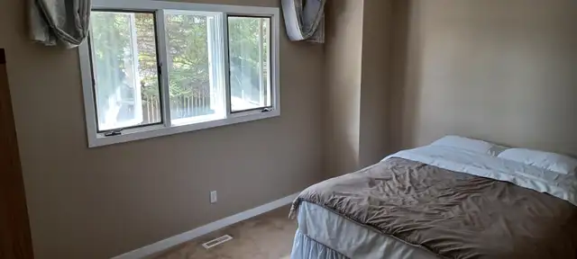 Room for rent in house close to U of L - Photo 8