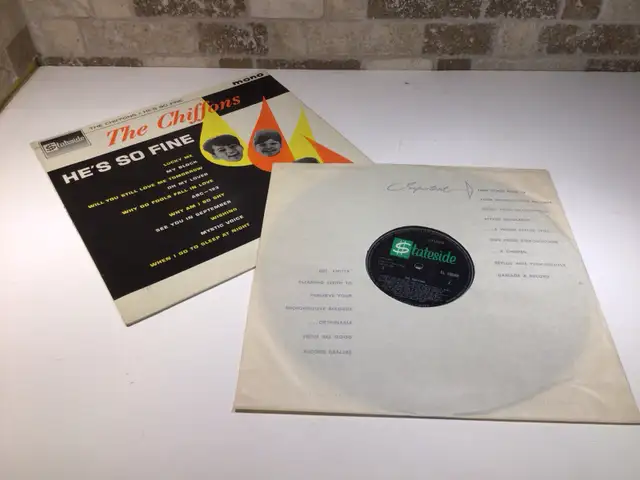 Classic vinyl The Chiffons- 1963 record - Photo 4