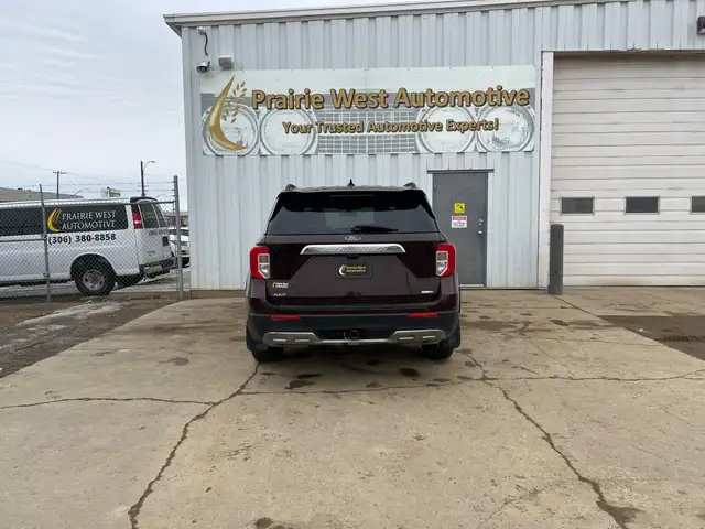 2020 Ford Explorer XLT AWD - 7 Passenger - Photo 6