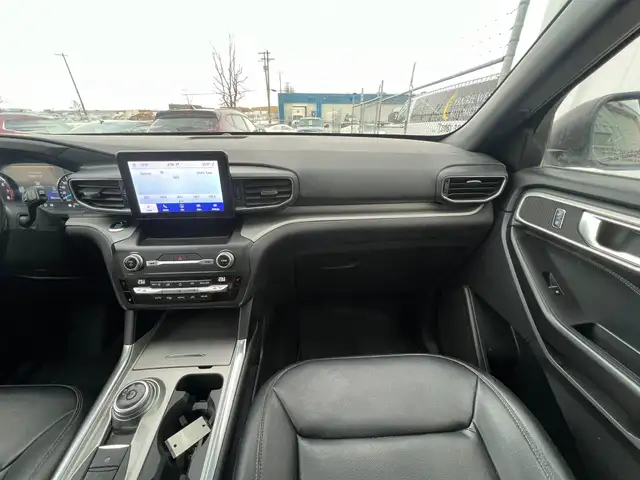2020 Ford Explorer XLT AWD - 7 Passenger - Photo 12