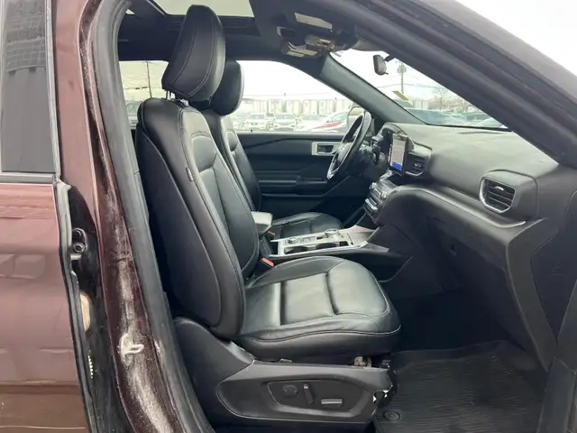 2020 Ford Explorer XLT AWD - 7 Passenger - Photo 15