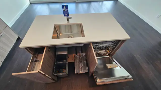 Penthouse Collection at Spadina/Blue Jays, 3 Concord Cityplace - Photo 5