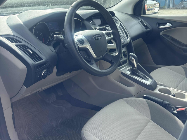 2014 Ford Focus SE BC vehicle/ Full service record - Photo 8