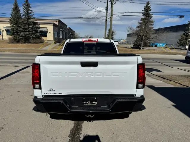 2023 Chevrolet Colorado - Photo 5