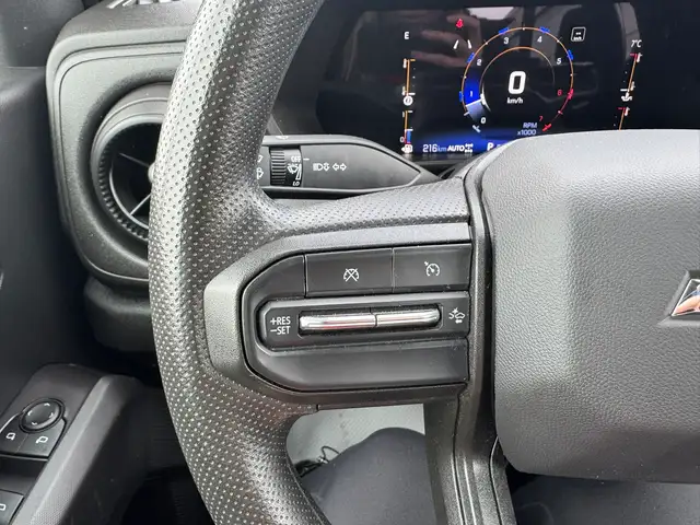 2023 Chevrolet Colorado - Photo 10