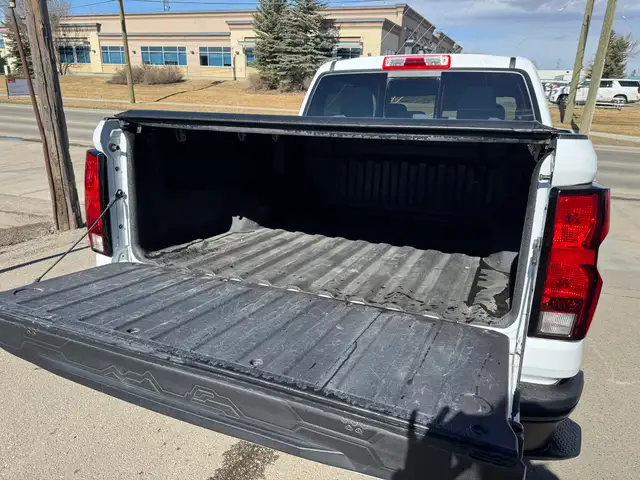 2023 Chevrolet Colorado - Photo 18