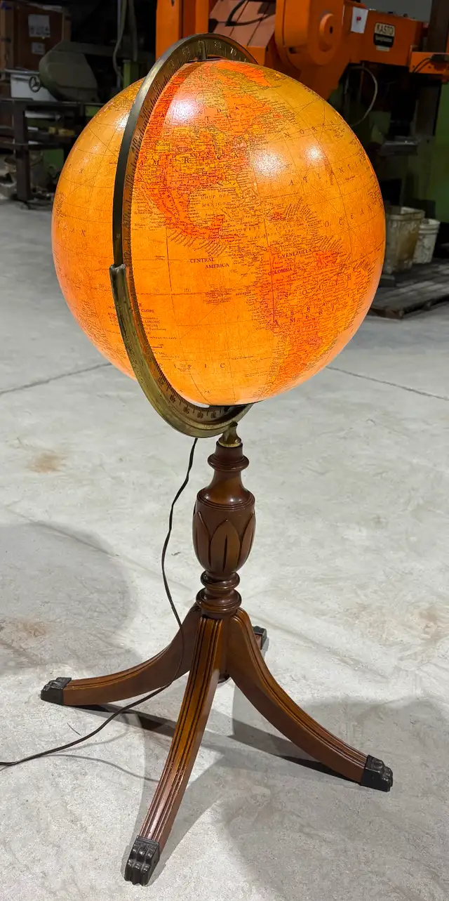 Vintage Iluminated "Replogle" Library Globe (Duncan Phyfe Stand) - Photo 3