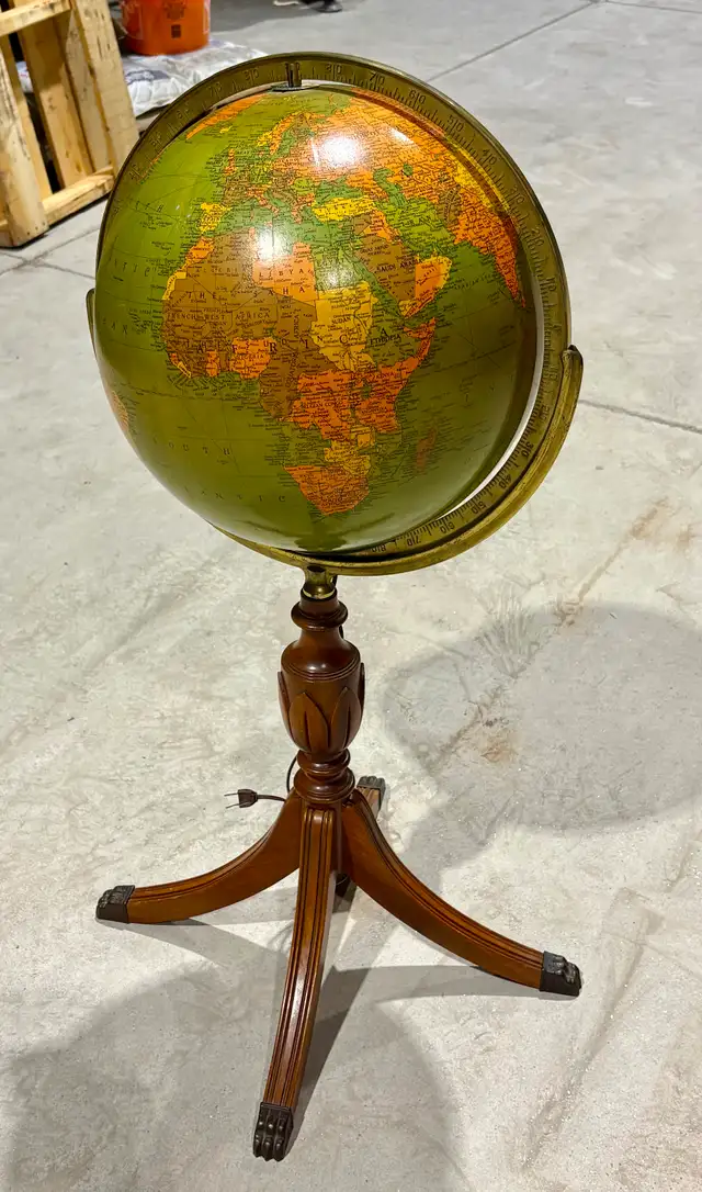 Vintage Iluminated "Replogle" Library Globe (Duncan Phyfe Stand) - Photo 6