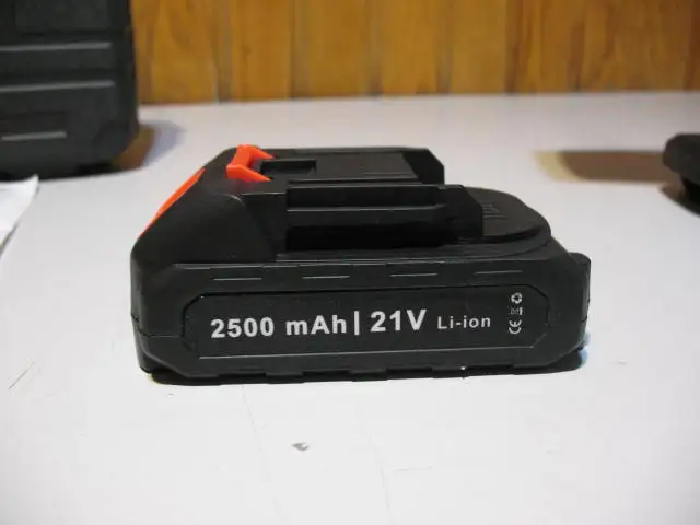 Aiuca Compact Cordless Leaf Blower, BRAND NEW - Photo 7