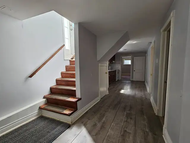 Entire 4 Bedroom unit for rent - Available for April or May 1 - Photo 8