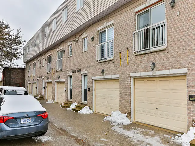 Spacious 1 Bedroom Toronto Apartment Available Immediately! - Photo 6