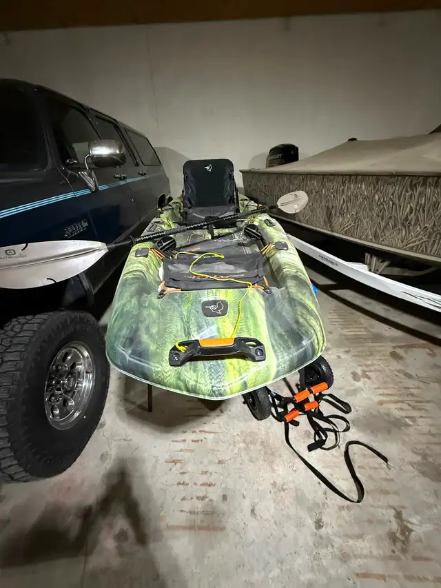 Fishing kayak 12 ft - Photo 2
