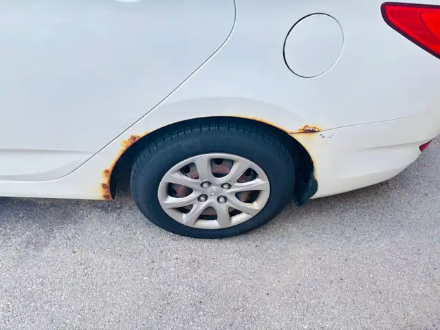 Hyundai Accent 2013 - Photo 5