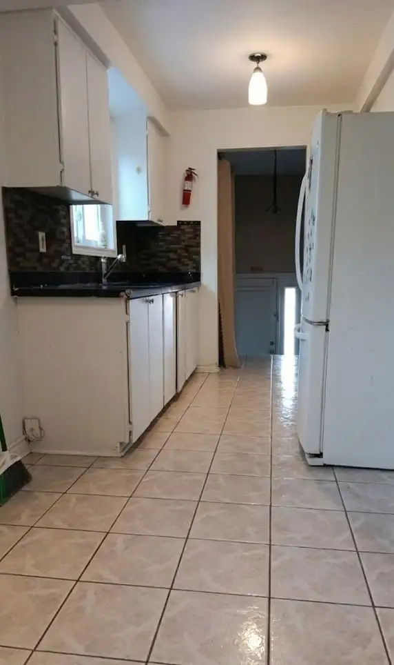 3 bedroom house avalible for rent with 3 car parking 2599 - Photo 10