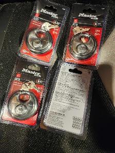 Puck locks (4 Brand new)