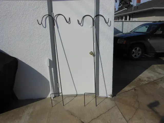 2 LONG SHEPARD DOUBLE HOOKS