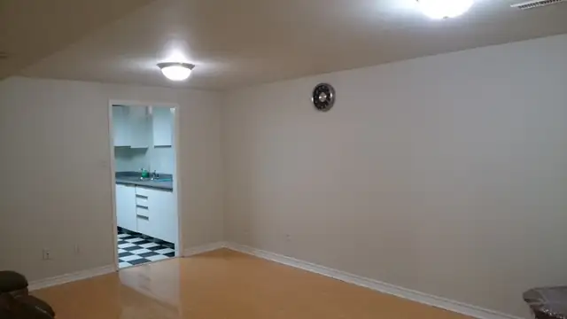 Great Basement Apartment Fully furnished in Mississauga - Photo 7